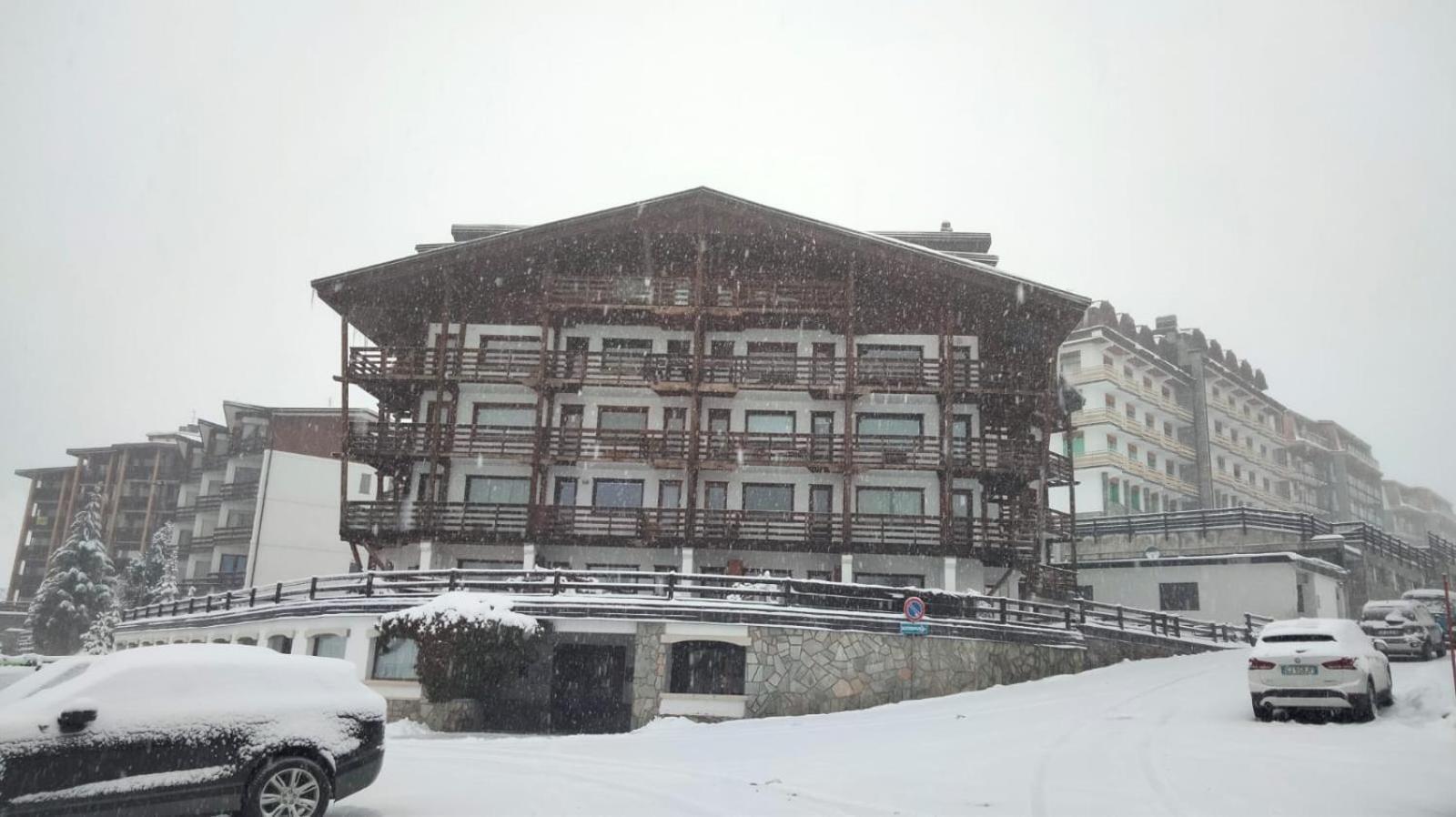 New Condominio Royal Colle Colle Sestriere Buitenkant foto